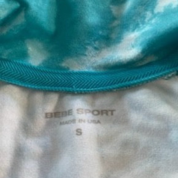 255. Rare Bebe Bundle Sport Set Size Small Tie Dye, Jacket, Sport Bra, Shorts - Picture 4 of 12